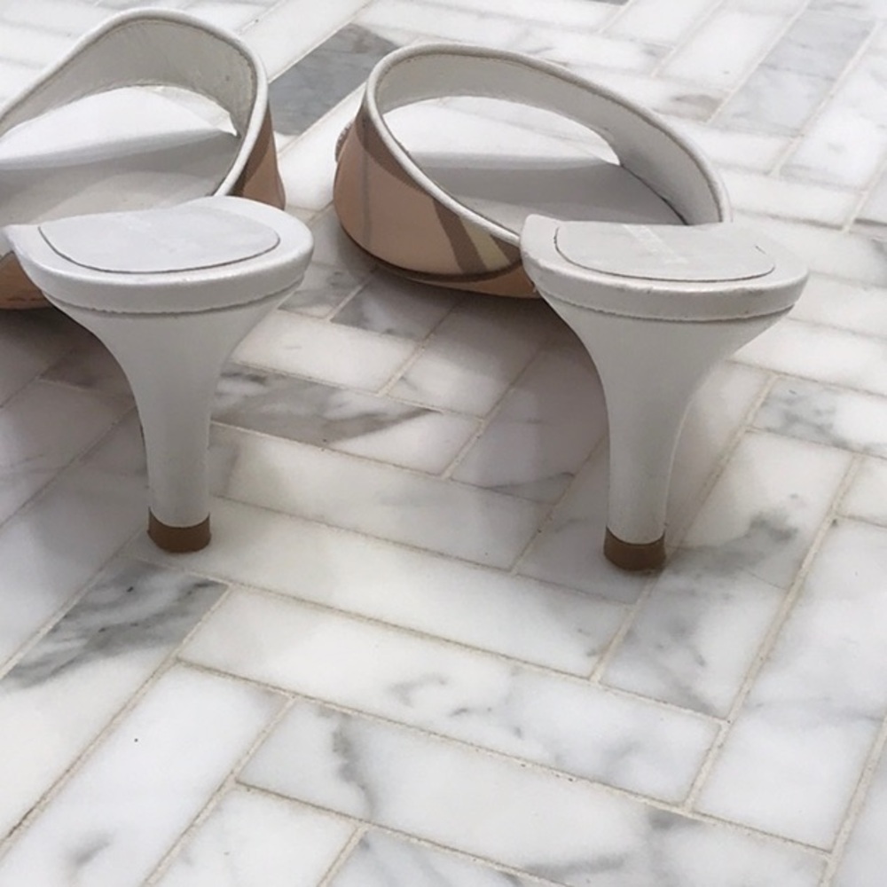Burberry white, nova check plaid kitten, heel sandal Size 38 - Picture 5 of 12